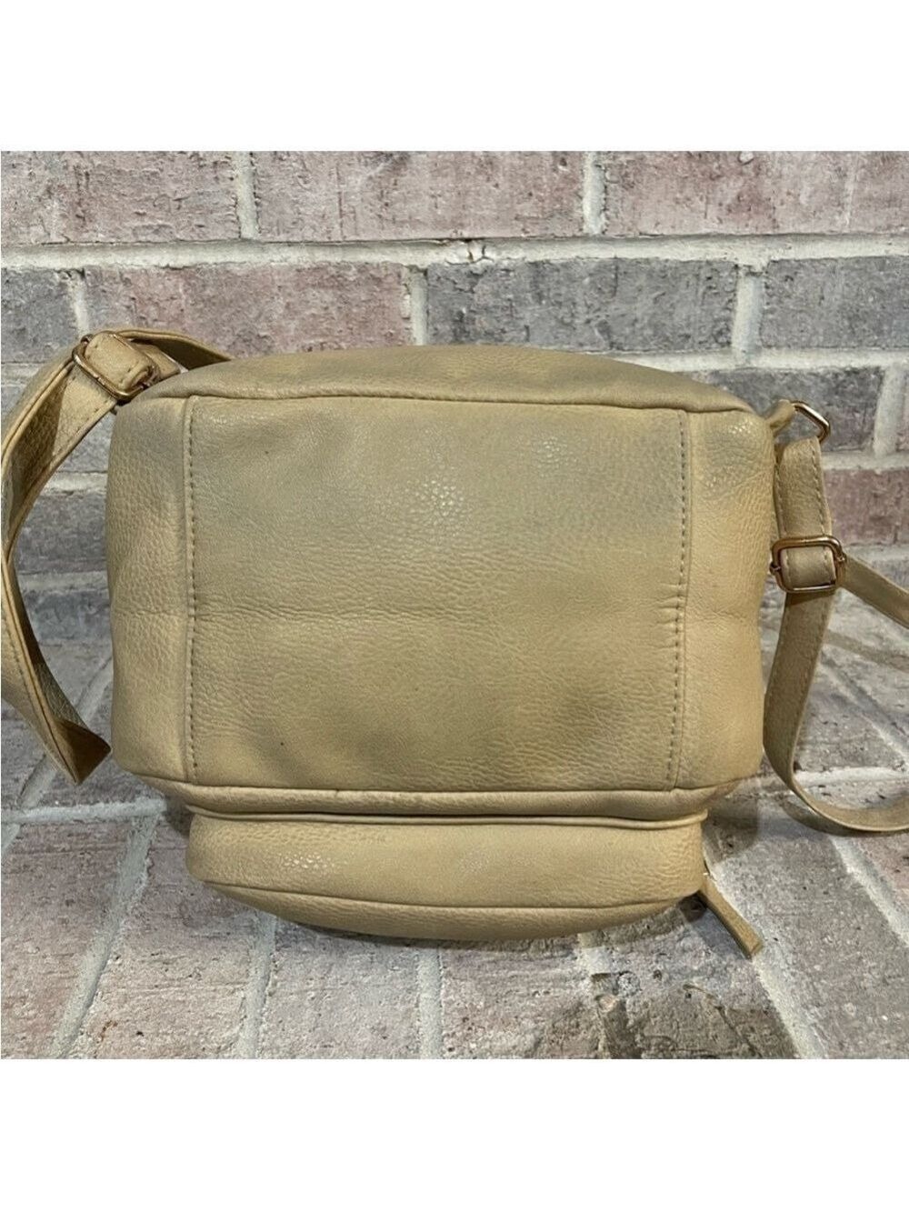 Tan Backpack - Picture 4 of 10